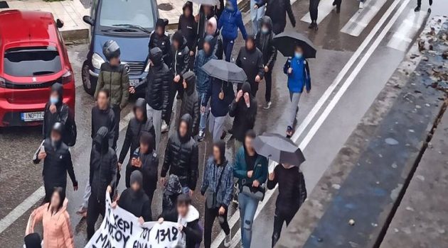 Αμφιλοχία: Μαθητική πορεία στη μνήμη του Αλέξανδρου Γρηγορόπουλου (Photos)