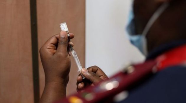 «Όμικρον»: Χιλιάδες επαναλοιμώξεις σε άτομα που νόσησαν 3 μήνες πριν στη Ν. Αφρική