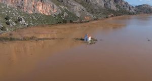 Αχαΐα: Η πλημμυρισμένη Στροφυλιά από ψηλά (Video)