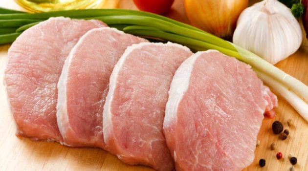 Αγρίνιο: Διανομή χοιρινού κρέατος στους δικαιούχους του Κοινωνικού Παντοπωλείου
