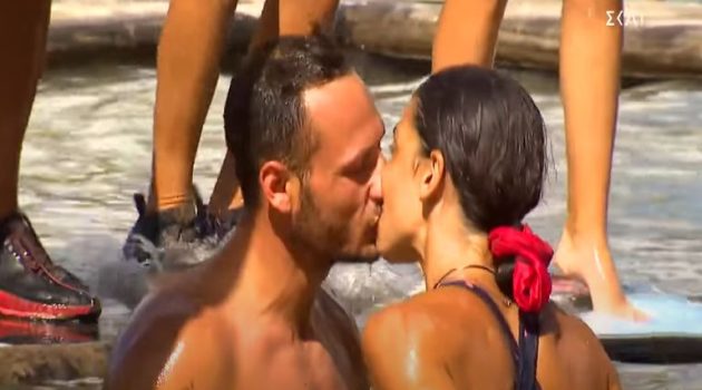 ΣΚΑΪ – «Survivor»: Ερωτικά φιλιά ανάμεσα σε Μυριέλλα Κουρεντή και Γιώργο Κατσαούνη (Video)