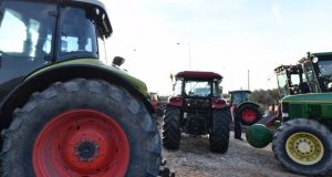 Αγρότες: Τίτλοι τέλους για τα μπλόκα – Αποσύρουν τα τρακτέρ…