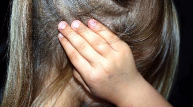 Κρήτη: 11χρονη είπε στην δασκάλα της ότι ο θείος της την κακοποιεί σεξουαλικά – Συνελήφθη ο άνδρας