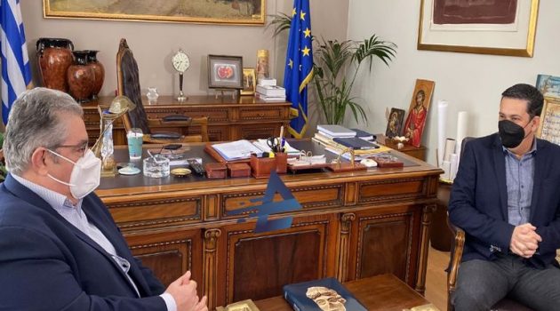 Αγρίνιο: Ο Δ. Κουτσούμπας στο Δημαρχείο – Συνάντηση με τον Γ. Παπαναστασίου (Videos – Photos)