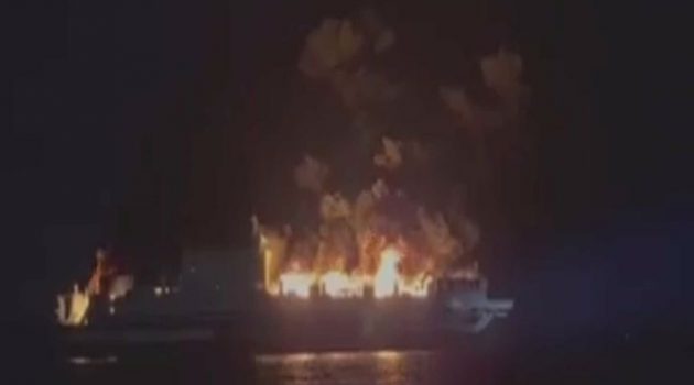 Ηγουμενίτσα: Φωτιά σε πλοίο με 237 επιβάτες – Το εγκατέλειψαν όλοι