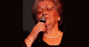 Ειρήνη Κονιτοπούλου – Λεγάκη: Πέθανε η «αρχόντισσα» του νησιώτικου τραγουδιού…