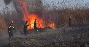 Πυρκαγιά σε αγροτική έκταση στο Παναιτώλιο