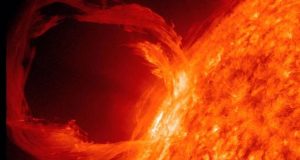 Μια μεγάλη ηλιακή καταιγίδα περιμένουν σήμερα οι Επιστήμονες