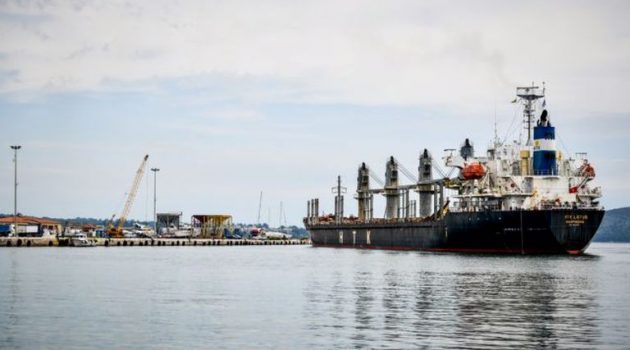 Πόλεμος στην Ουκρανία: Πέντε πλοία γεμάτα σιτάρι «εξαφανίστηκαν» από λιμάνι κοντά στη Μαριούπολη