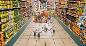 «Κάρτα τροφίμων» 200 ευρώ για αγορές από σούπερ μάρκετ μελετά…