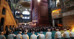 Αγία Σοφία: Η πρώτη προσευχή για το Ραμαζάνι μετά από…