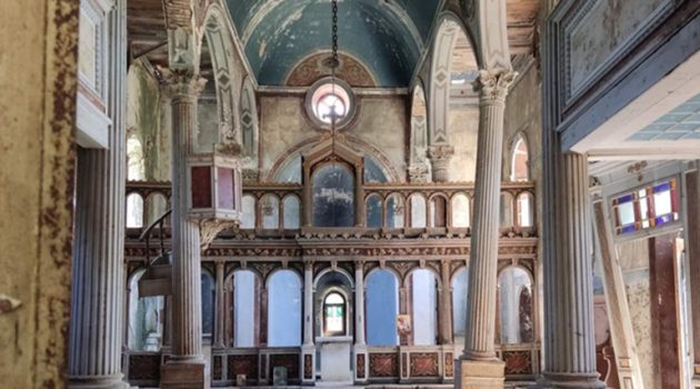 Βασιλόπουλο: Ο Ναός του Αγίου Γεωργίου που άντεξε τα 7,2 Ρίχτερ είναι έτοιμος να καταρρεύσει (Photos)