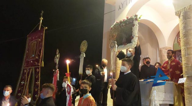 Αγρίνιο: H Ανάσταση του Κυρίου στoν Ι.Ν. Αγίας Βαρβάρας (Videos – Photos)