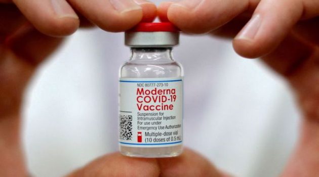 Η Moderna αποσύρει χιλιάδες δόσεις εμβολίων λόγω μολυσμένου φιαλιδίου