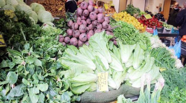 Ακρίβεια: Ξέφυγαν οι τιμές των λαχανικών – Στο 1,10 ευρώ το μαρούλι