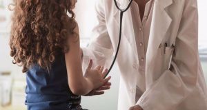 Οξεία ηπατίτιδα σε παιδιά: Ποιο είναι το πρώτο σύμπτωμα