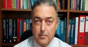 Βασιλακόπουλος: «Ετοιμάζονται εμβόλια κατά του κορωνοϊού σε μορφή σπρέι»