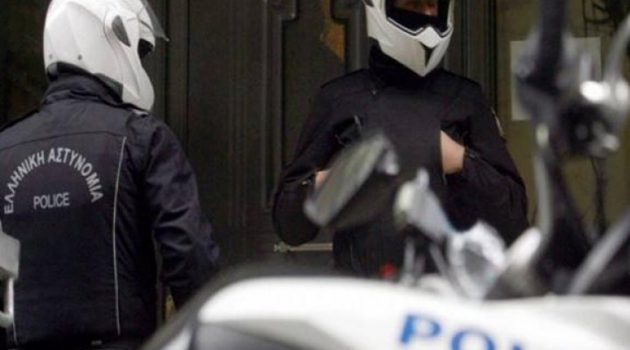 Αχαΐα: Ένοπλοι άρπαξαν 20.000 ευρώ από διανομέα – Διέφυγαν με μοτοσικλέτα