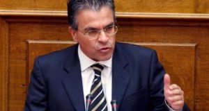 Νεκρός στο σπίτι του στα Εξάρχεια ο γιος του Αργύρη…