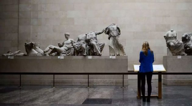 Γλυπτά Παρθενώνα – Βρετανοί: «Δεν τα ξεριζώσαμε από το μνημείο αλλά τα βρήκαμε πεταμένα»