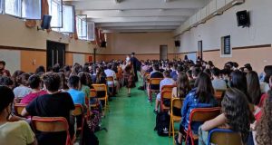 Αγρίνιο: Ο Μητροπολίτης Ιερόθεος επισκέφτηκε το Παπαστράτειο Γυμνάσιο και συζήτησε…
