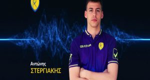 SL1: Ο Αντώνης Στεργιάκης υπέγραψε τριετές συμβόλαιο με τον Παναιτωλικό