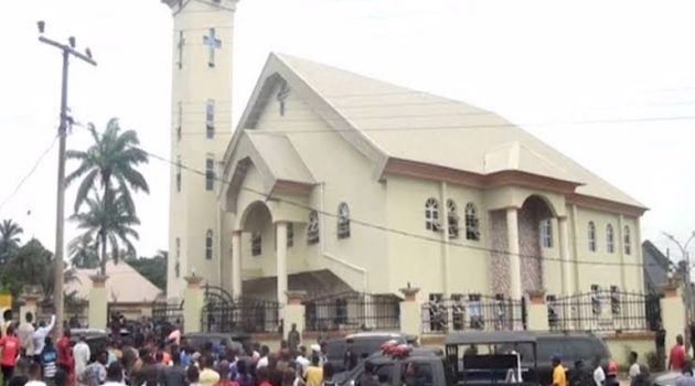 Νιγηρία: 21 οι νεκροί από την επίθεση ενόπλων σε καθολική εκκλησία