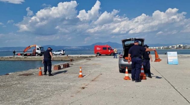 Θεσσαλονίκη: Βρήκαν Ι.Χ. με νεκρούς επιβάτες στη θάλασσα – Ήταν δεμένοι με χειροπέδες (Video)