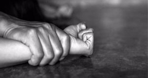 Λάρισα: 44χρονη κατήγγειλε ότι έπεσε θύμα ξυλοδαρμού από τον κουνιάδο…