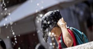 Καύσωνας: Στα βόρεια «μεταναστεύει» το κύμα ζέστης από την Ιβηρική