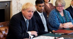 Βρετανία: Νέες παραιτήσεις από την κυβέρνηση Τζόνσον- Εκτός και ο…