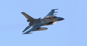 Παρ’ ολίγον αεροπορική τραγωδία στην Αχαΐα: Μαχητικά «διασταυρώθηκαν» με ανεμοπτεριστές…