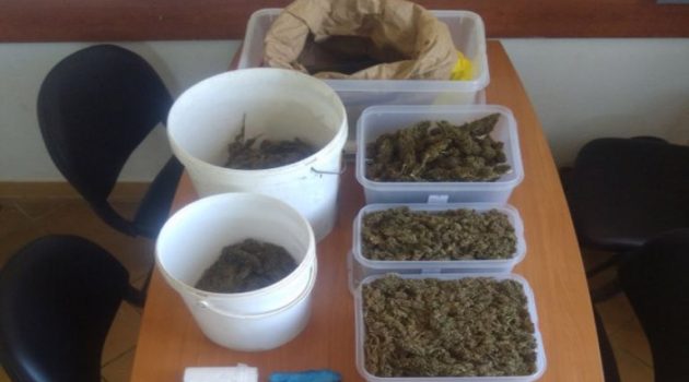 Συνελήφθη διακινητής ναρκωτικών στο Αγρίνιο – Κατασχέθηκαν δύο κιλά χασίς (Photo)