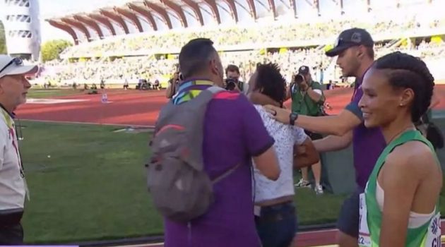 Παγκόσμιο Πρωτάθλημα Στίβου: Θεατής «μπούκαρε» στο ταρτάν και αγκάλιαζε τις Αθλήτριες