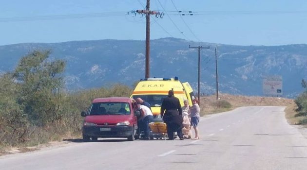 Μαγνησία: Παπάς σε ρόλο… τραυματιοφορέα – Μετέφερε με το αυτοκίνητό του ασθενή