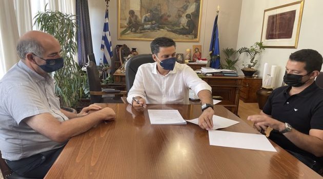 Δήμος Αγρινίου: Υπογραφή σύμβασης για την επέκταση του Δικτύου Ηλεκτροφωτισμού