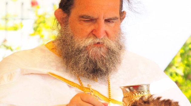 Πατήρ Ευ. Παπανικολάου: «Στην Εκκλησία μπαίνεις κόρακας και προσπαθείς να γίνεις περιστέρι» (Photos)