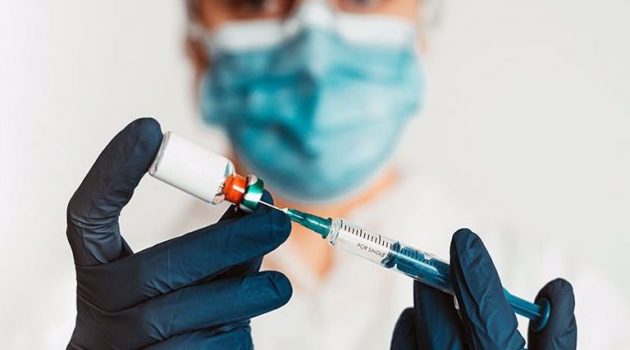 Κορωνοϊός: Ποια εμβόλια αυξάνουν τον κίνδυνο εμφράγματος και πνευμονικής εμβολής