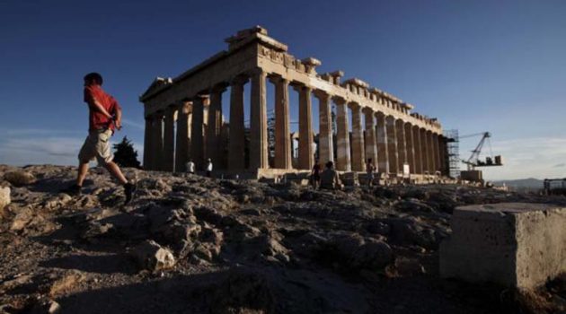 Δημοσκόπηση: Πόσοι Έλληνες θα πολεμούσαν για την Πατρίδα – Η σχέση με το Θεό και την Ισότητα