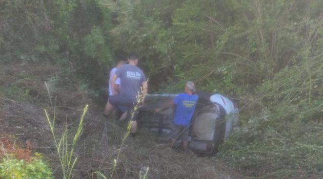 Ποταμούλα: Εκτροπή οχήματος – Απεγκλωβίστηκαν οι δύο επιβάτες (Photos)