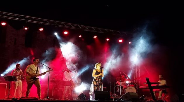Εκατοντάδες κόσμου στη Συναυλία της Μαρίζας Ρίζου στη Ναύπακτο (Photos)