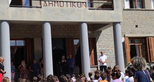 Στα Σχολεία του Αγρινίου ο Μητροπολίτης Ιερόθεος (Photos)