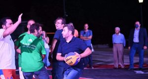 Ρήξη χιαστού έπαθε ο Νίκος Ανδρουλάκης παίζοντας Μπάσκετ σε εκδήλωση…