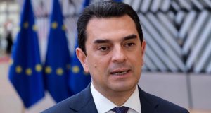 Σκρέκας: Επιδότηση στους λογαριασμούς ρεύματος και τον Απρίλιο – Αύριο…