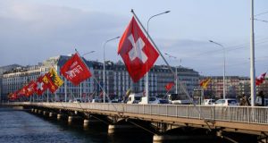 Ελβετία: Επιστρατεύει τα στρατηγικά αποθέματα καυσίμων