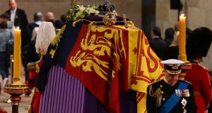 Βασίλισσα Ελισάβετ: Πώς διατηρεί το Μπάκιγχαμ τη σορό της ως…