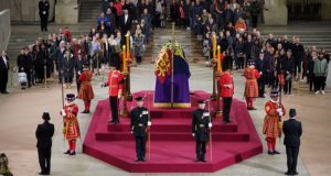 Βρετανία: Νεκρός 18χρονος που φρουρούσε το φέρετρο της Βασίλισσας Ελισάβετ