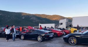 Γιατί το λιμάνι της Ηγουμενίτσας γέμισε δεκάδες ολοκαίνουργιες Ferrari; (Photos)