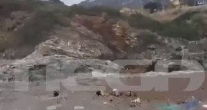 Κρήτη: Η στιγμή που εντοπίζουν νεκρή την 49χρονη (Συγκλονιστικό Video)