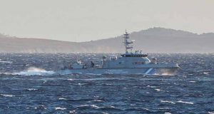 Συνοδεία Τουρκικών αλιευτικών έφτασε στα Ελληνικά χωρικά ύδατα η βάρκα…